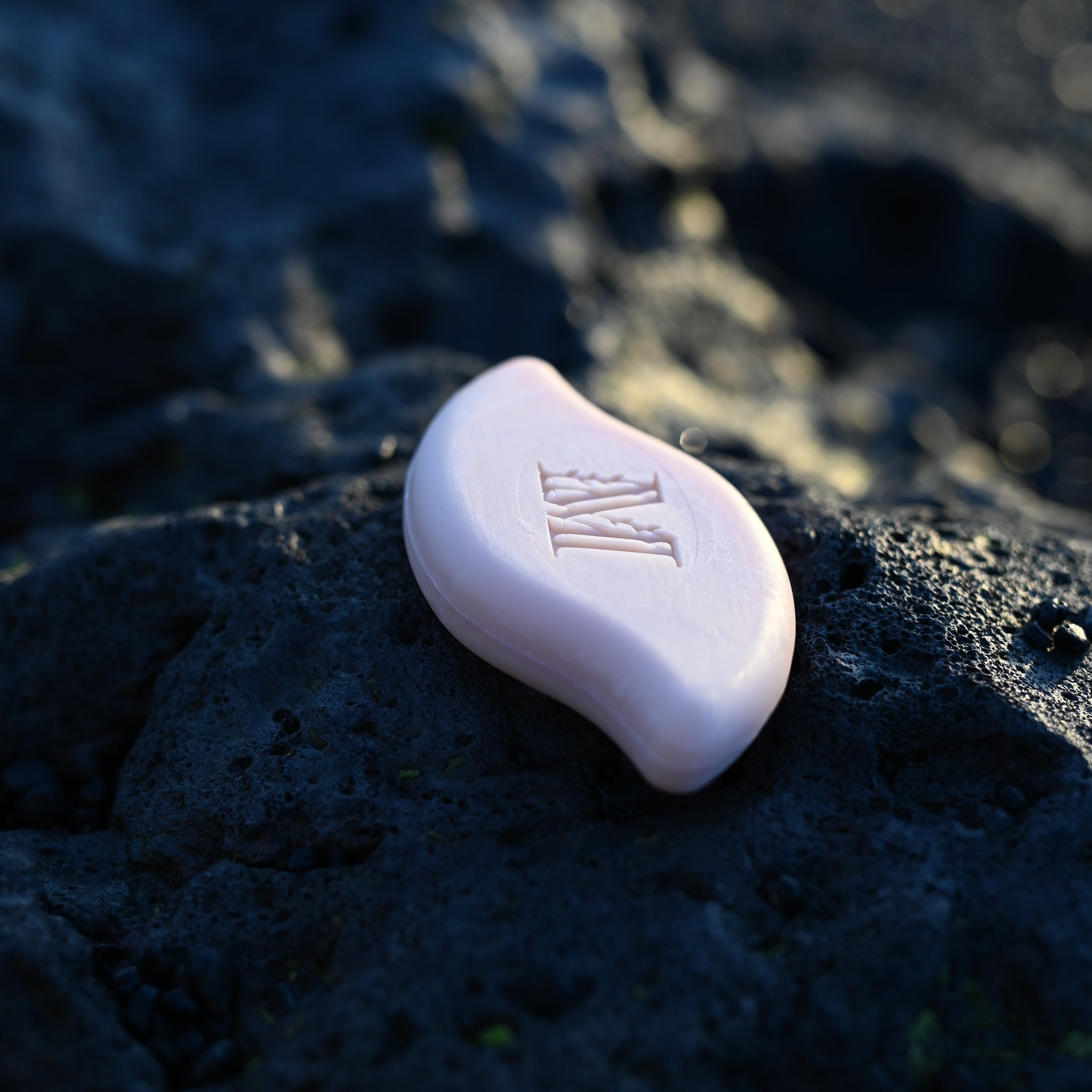 Shampoing solide hydratant sans sulfate Rose -  Cheveux mixtes et anti cheveux secs