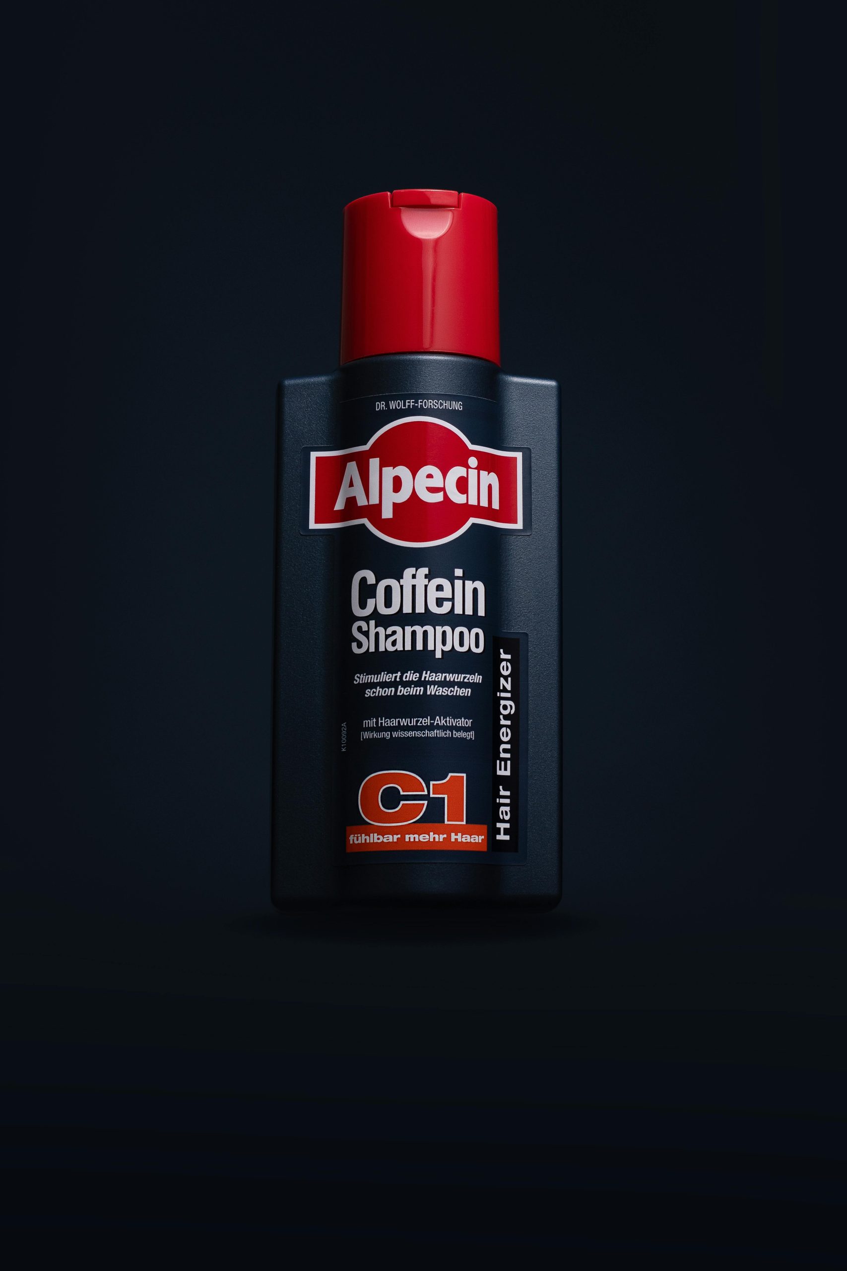 Comment utiliser un shampoing rouge pour des reflets durables ?