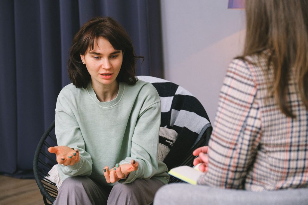 Séance entre une psychologue et sa patiente