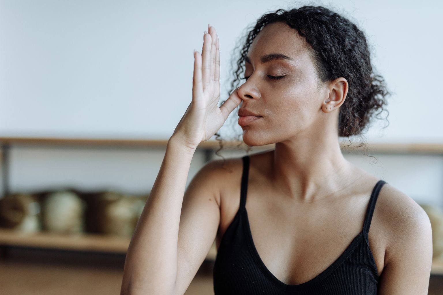 Gros plan sur une respiration profonde pendant une séance de relaxation